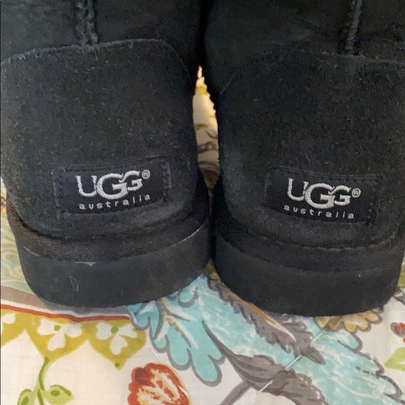 Black classic short UGG - Picture 4 of 5